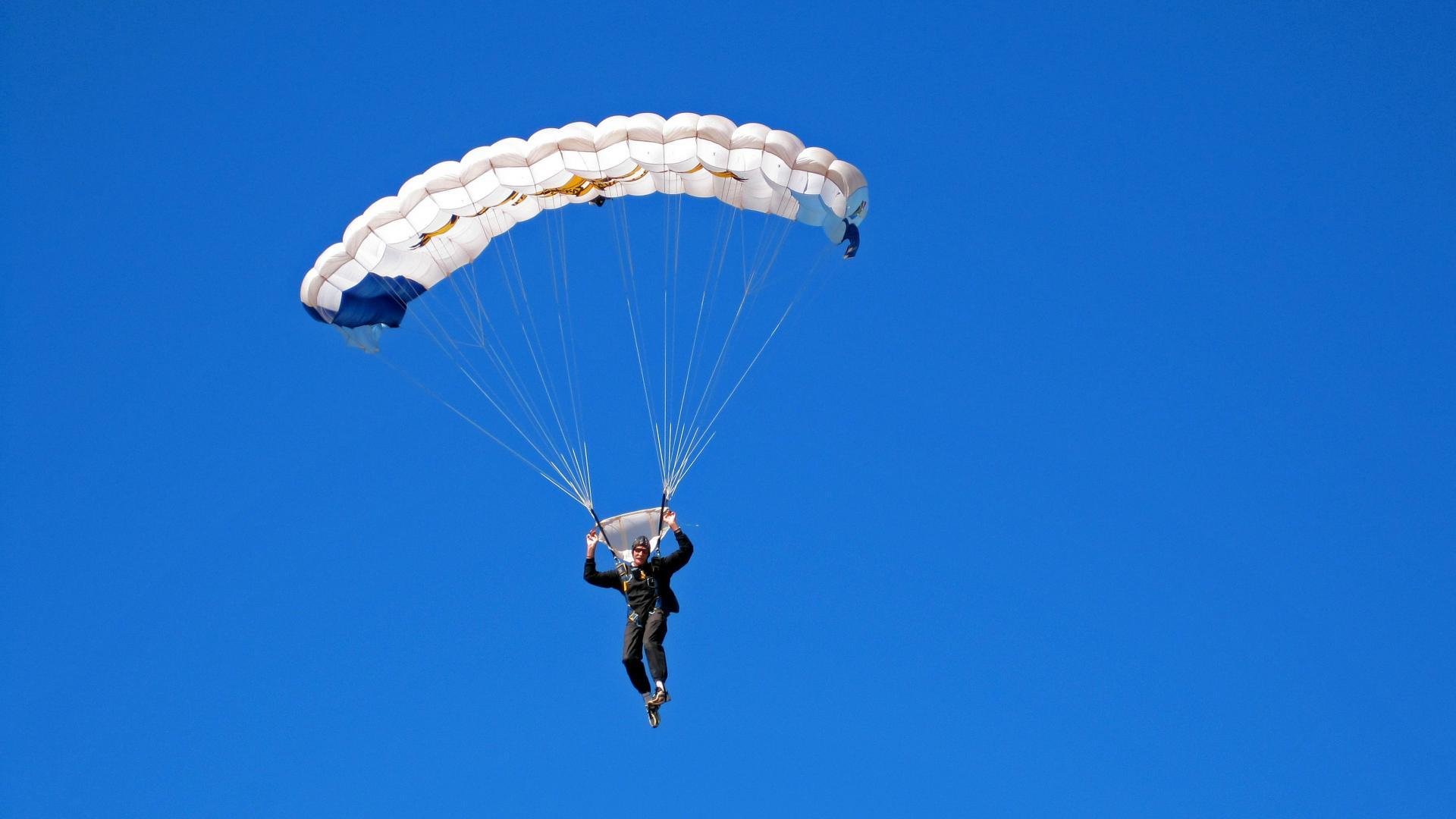 青少年游泳项目发展瓶颈与对策建议，青少年游泳论文